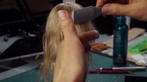 Как подстричь волосы кукле