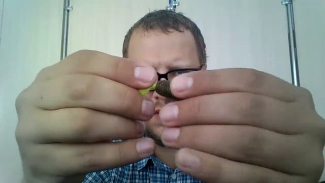 Как надеть твистер на джигголовку?