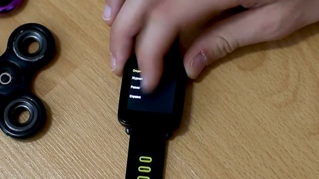 Waterproof Smartwatch: смарт-часы, в которых можно купаться! смотреть онлайн