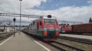 ЭП1М-726 с поездом № 567 отправляется со станции Краснодар-1