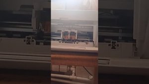 Прокачать картриджи для принтера HP 2620 с помощью пылесоса.