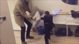 Карлики злые очень злые карлики!!!!! Их лучше не трогать разорвут на части!!!!!
