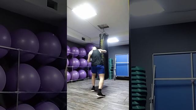 Тайский бокс. Муай тай. Фитнес. Отработка ударов рук на боксерском мешке. Удары. Удар супермена. смотреть онлайн