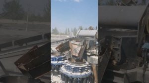 Переработка щебня дробилкой КСД-600 на мелкие фракции.