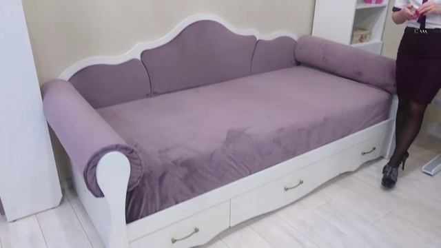 Риша в мебельном магазине ASDIVAN смотрим крутую фотозону и весело проводим время смотреть онлайн