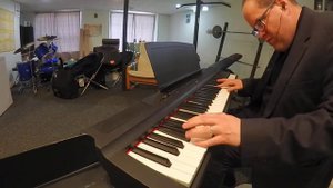 Moanin'-solo piano with walking bass line Yamaha P125B