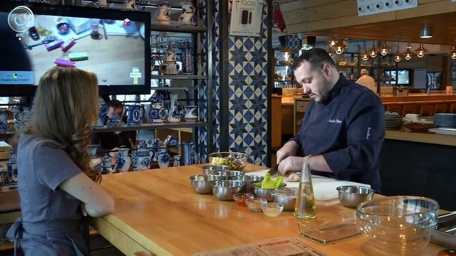 Главный новогодний салат. Какой он на самом деле - знаменитый оливье? смотреть онлайн