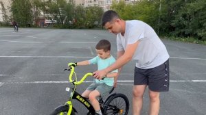 Учусь кататься на двухколесном велосипеде | научился кататься за 20 минут