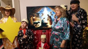 Наша домашняя песня в костюмах на Рождество