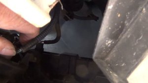 2014 #Toyota Aygo Foglight bulb replacement