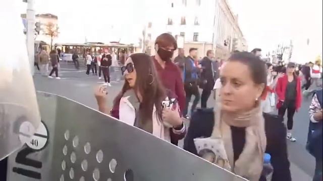 Именно последнее предложение офицер предложил прочесть!! смотреть онлайн