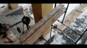 Водосток над входной группой. Монтаж водосточной системы