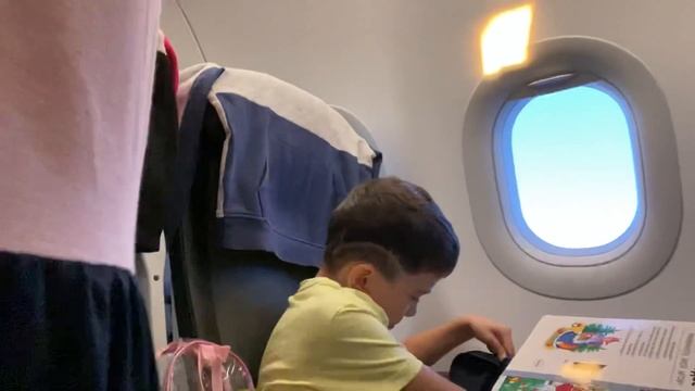 Какие Антистресс игрушки мы берём в самолёт смотреть онлайн