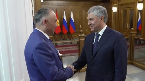 Вячеслав Володин провел встречу со спикером парламента Киргизии Нурланбеком Шакиевым