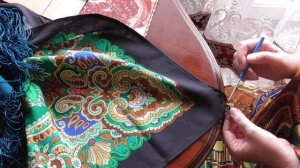 Вяжем бахрому.Ролик в 2х частях.Часть1. #павловопосадская#шаль#платок#бахрома#вяжембахрому#переделк