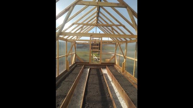 ПОЖАЛУЙ ЛУЧШАЯ ТЕПЛИЦА своими руками из дерева и поликарбоната смотреть онлайн