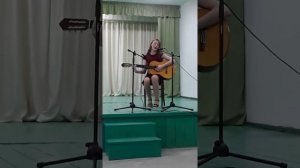 Песня под гитару с К/ф Ирония судьбы или с легким паром " мне нравиться"' поет Альбина Тарикулиева