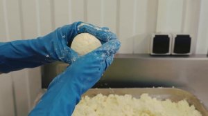 Рецепт сыра Белпер Кнолле / Сыр Шевр в масле и Сушёный сыр Курт в дегидраторе / Сыроварня Елисеевых