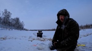 НА ОЗЕРО ВОЖЕ В ЯНВАРЕ. ГЛУХОЗИМЬЕ. ЧАСТЬ 3. В ПОИСКАХ РЫБЫ