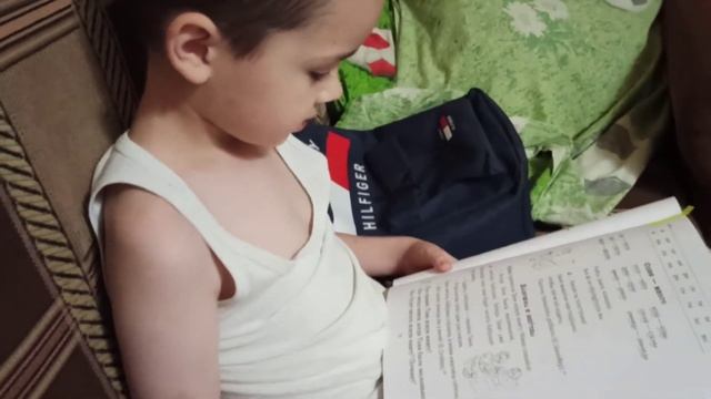 Егор 6 лет, 1 й класс читает букварь смотреть онлайн