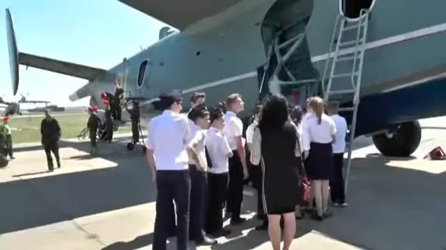 Российский полк морской авиации в Крыму отмечает 100-летие основания смотреть онлайн