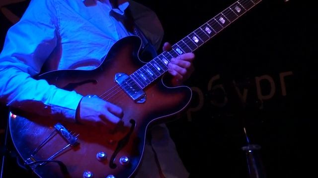 Евгения Зима Band - Volver (КЛ Джао Да - Питер - 25.03.2012) смотреть онлайн