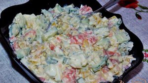 Салат с форелью