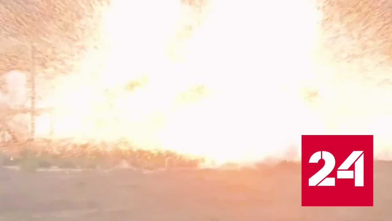 Появились кадры подрыва израильского рубежа на границе сектора Газа - Россия 24