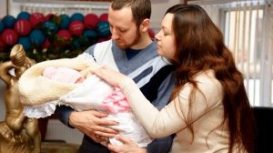 ВЫПИСКА ИЗ РОДДОМА | На какой день выписывают из роддома и почему могут не выписать рано