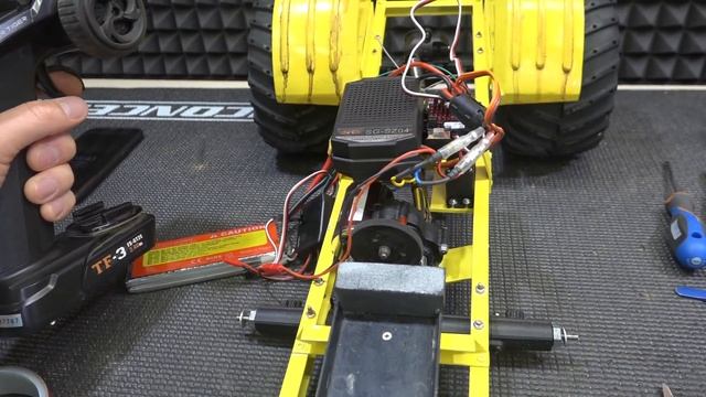 САМОДЕЛЬНЫЙ КИРОВЕЦ К-700 смотреть онлайн