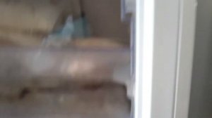 Перевешиваем дверь на морозильной камере  BECO с права на лево