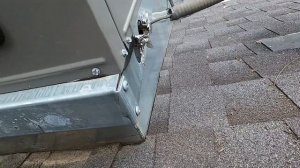 Как наити и устранить протечку в крыше!