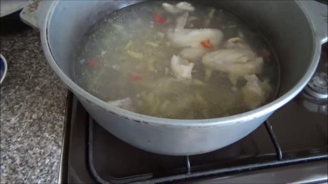 Куриный суп с вермишелью. Как приготовить суп из курицы. Блюда из курятины. Быстрый способ смотреть онлайн