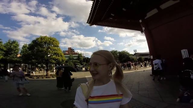 Асакуса/Грозовые врата и брелочки смотреть онлайн