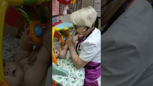 Когда нужен девочкам осмотр гинеколога?