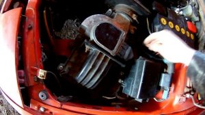 Mazda 323F глохнет при повороте на право