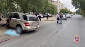 Тело под задним колесом: в центре Волгограда насмерть сбили 14-летнего ребенка
