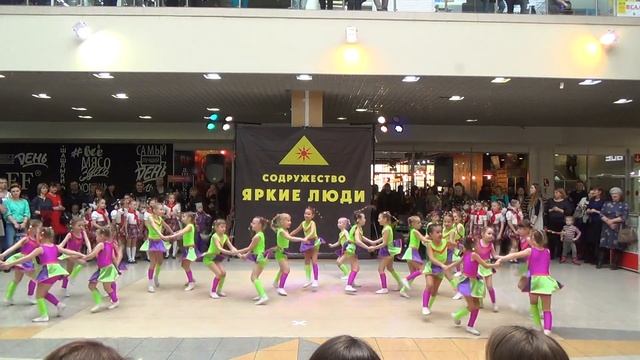 Группа "Денс-кидс" школа танцев и вокала "Friends" - Финал ГЛОБУС ТАЛАНТОВ 2019 смотреть онлайн