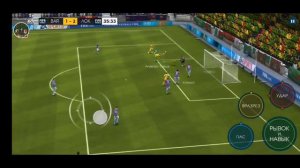 Играю в фифа мобайл фут драфт 18 и 19 выпал игрок 90+ и легенда