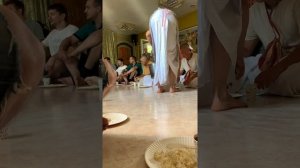 Молитва Маха прасаде Говинде Maha Prasade Govinde