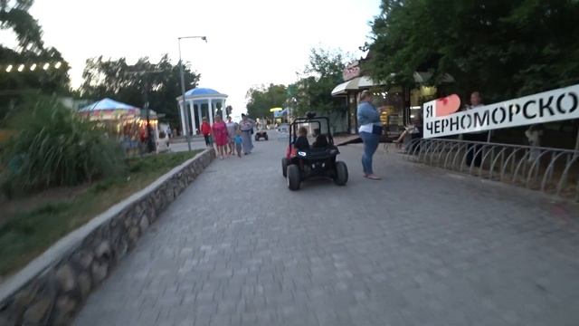 Ксюша и Степа в парке аттракционов в Крыму ...
