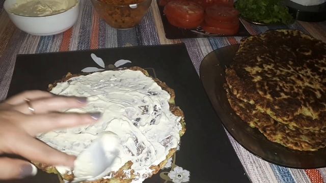 КАБАЧКОВЫЙ ТОРТ/ВКУСНЫЙ И БЮДЖЕТНЫЙ РЕЦЕПТ/КРАСИВОЕ УКРАШЕНИЕ ПРАЗДНИЧНОГО СТОЛА/ГОТОВИМ КАБАЧКИ