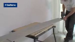 Ламинат под двери   начиная от двери