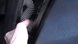 Уплотнитель проема передней двери и крыла. "Пыльник".