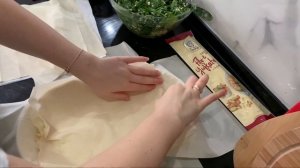 Греческий пирог СПАНАКОПИТА со шпинатом и фетой - будете готовить всегда! - Готовим с Миланой