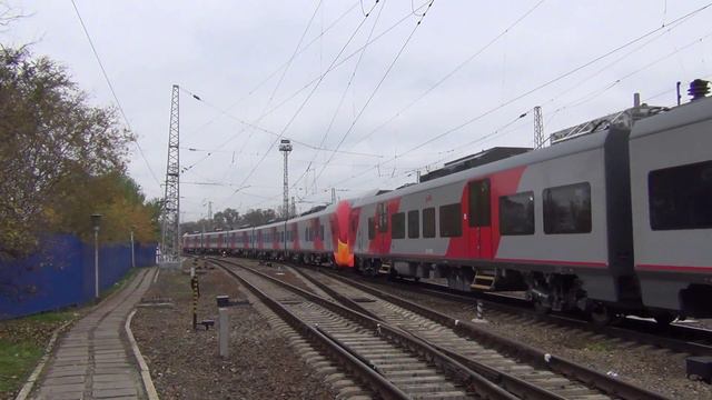 Электропоезда ЭС1-032 и ЭС1-004 «Ласточка» смотреть онлайн