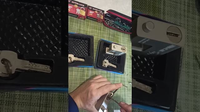 Good Day открытие навесного замка с перфо скважиной. смотреть онлайн