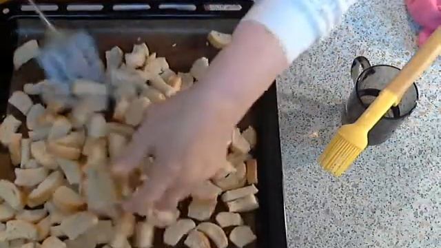 СЛАДКИЕ ГРЕНКИ  К ЧАЮ АППЕТИТНЫЕ ИЗ БЕЛОГО ХЛЕБА В ДУХОВКЕ.