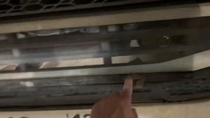 Volvo Fh4 потек радиатор, снимаем на ремонт.