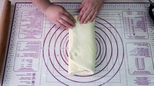 Слойка Свердловская с хрустящим штрейзелем